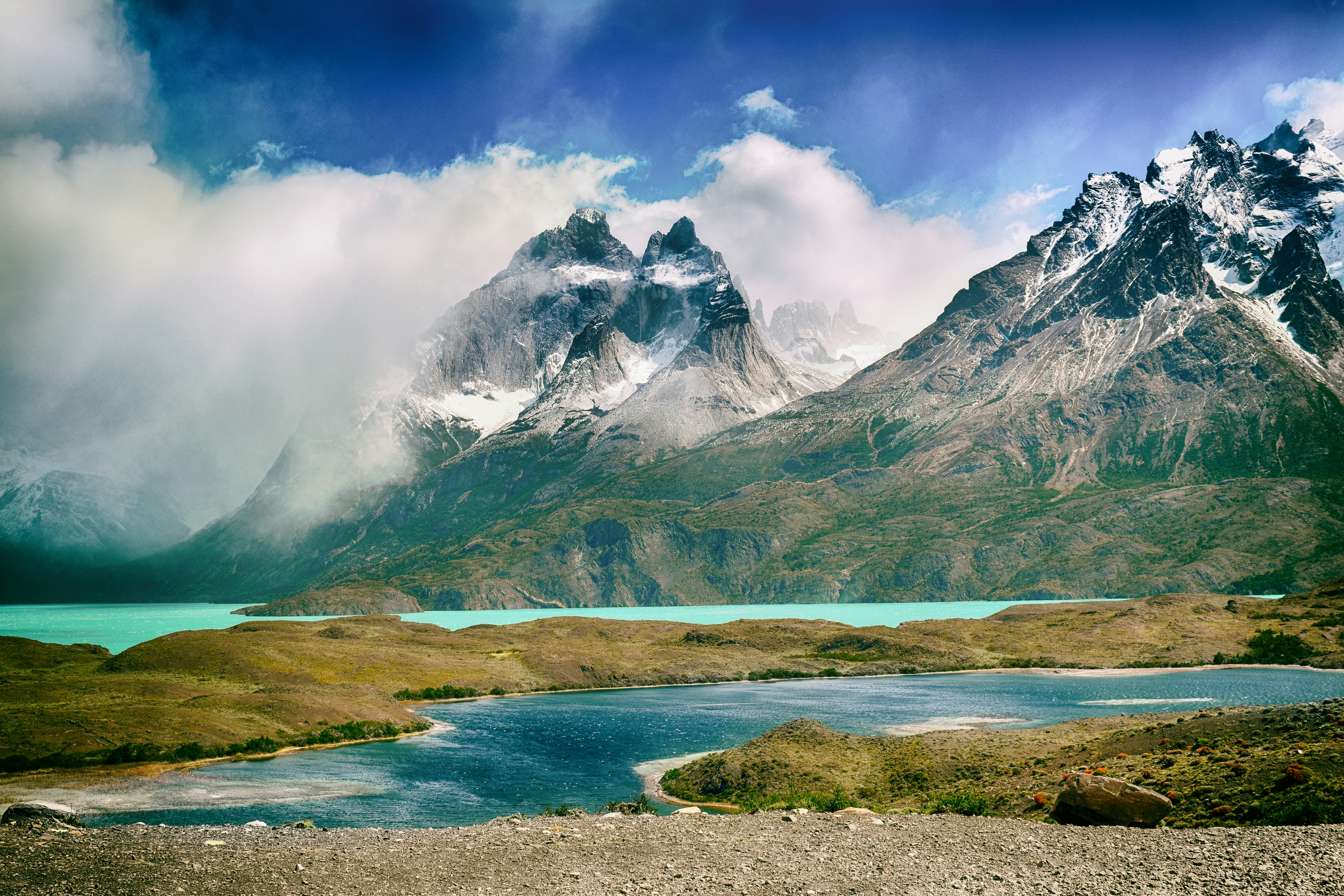 Los Cuernos do Paine com o Lago Pehoé turquesa